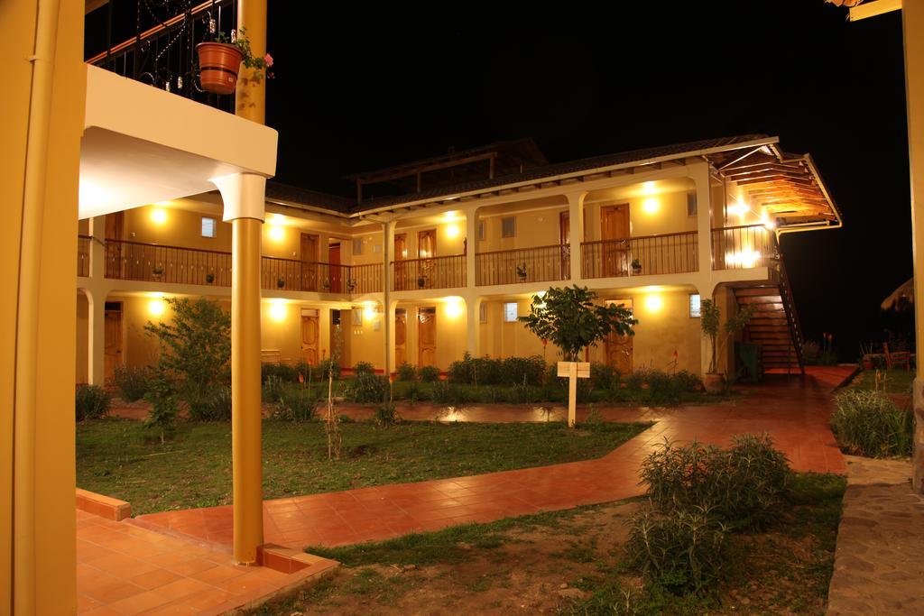 Tunupa Lodge Hotel Ольянтайтамбо Екстер'єр фото